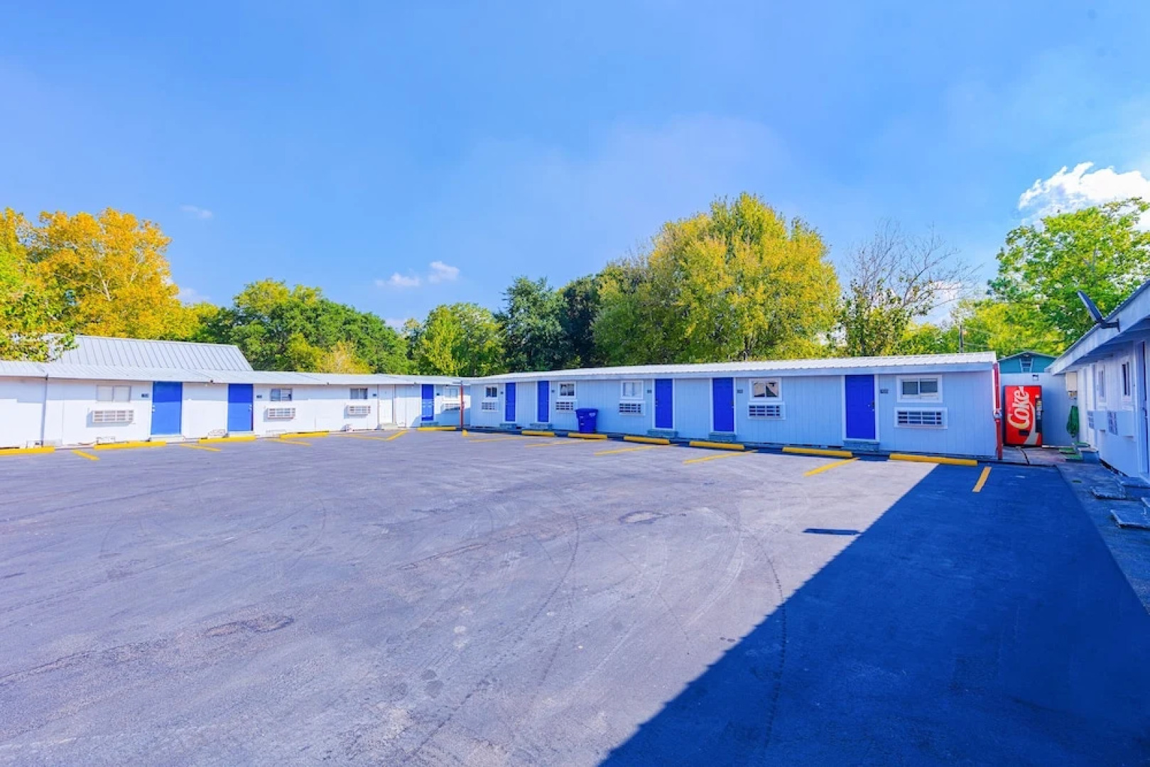 Sands Inn by OYO Winnie