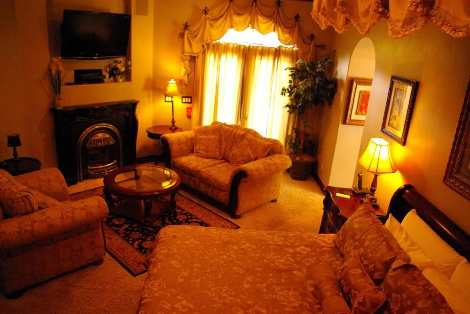 Arrowhead Manor Bed & Breakfast Inn & Event Center