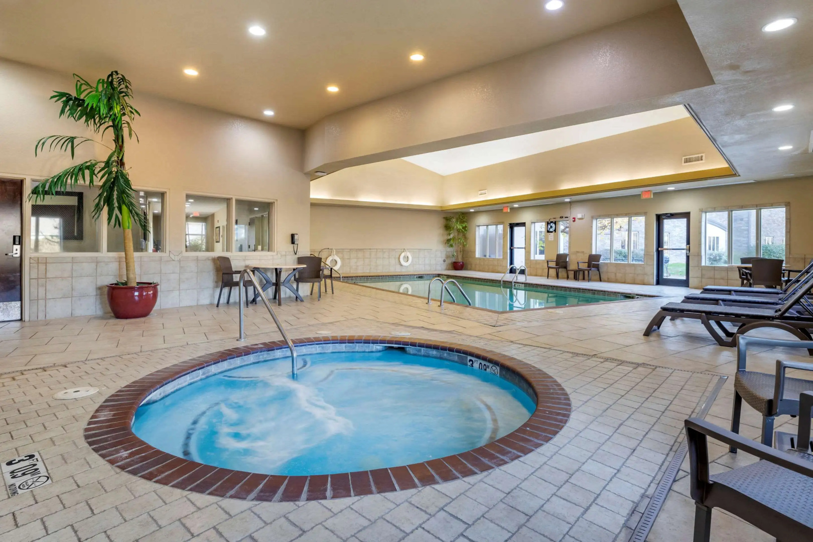 Comfort Inn Bentonville - Crystal Bridges