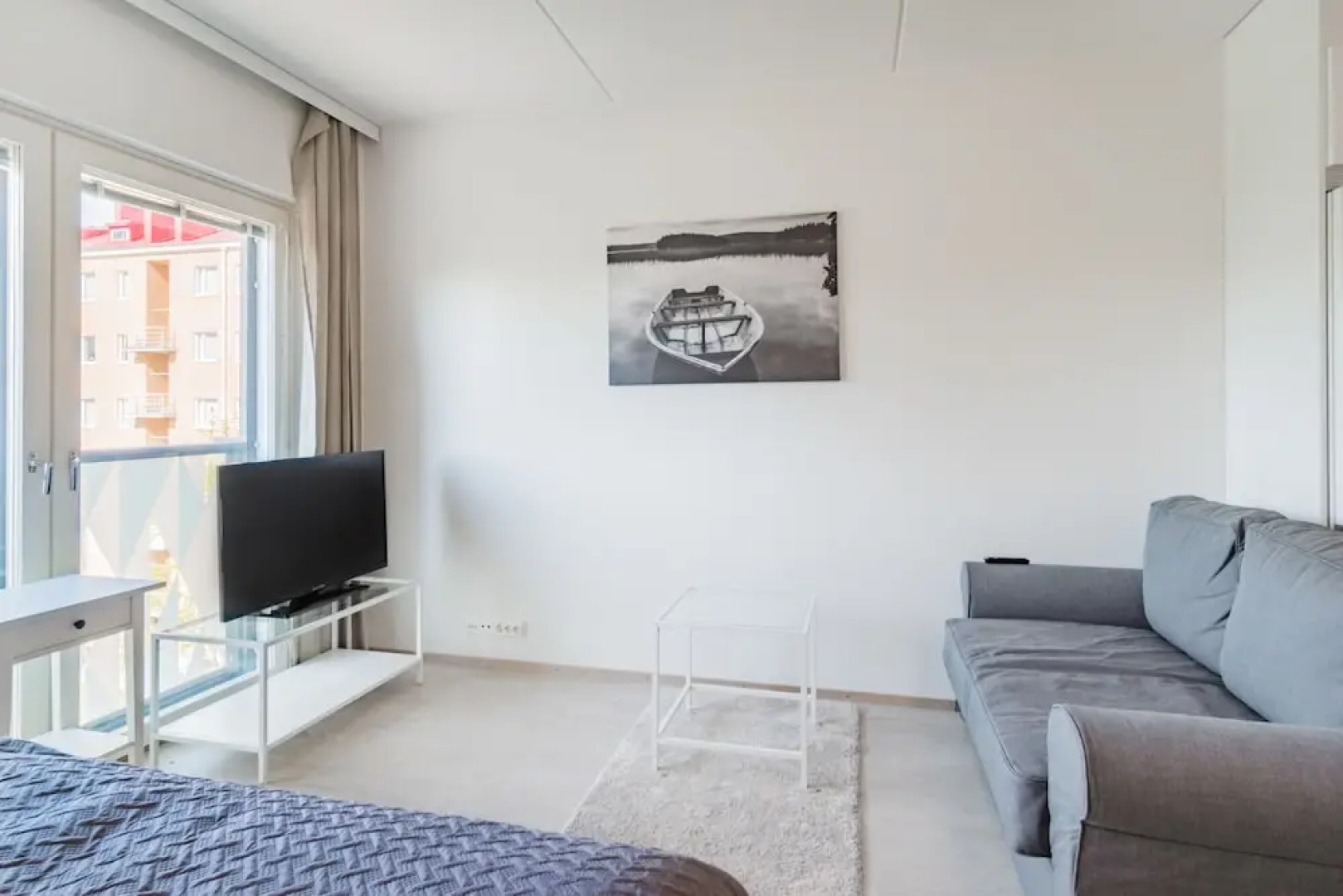 Local Nordic Apartments - Snowy Owl