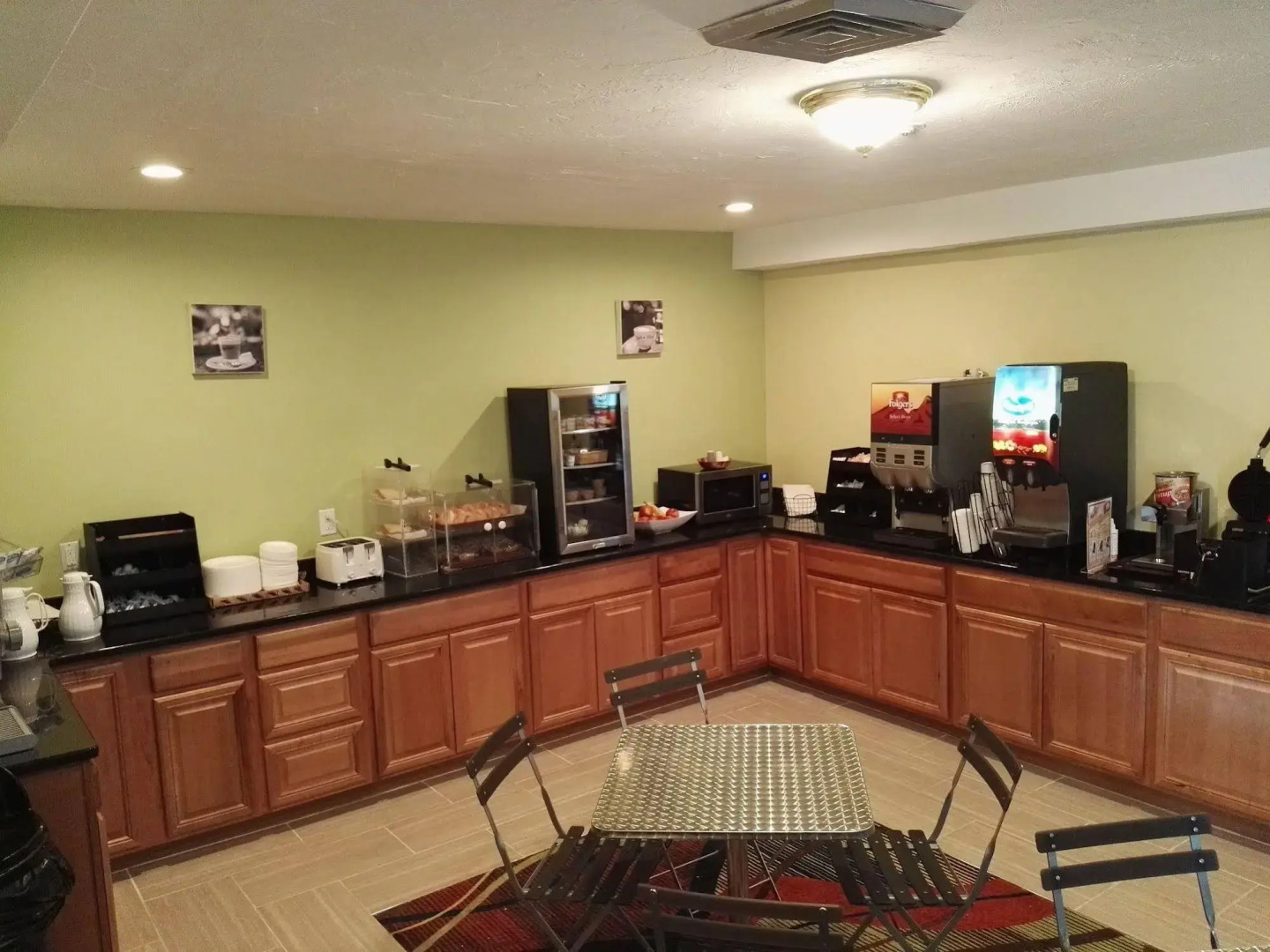 The Mariner Resort Cape Cod by The Red Collection