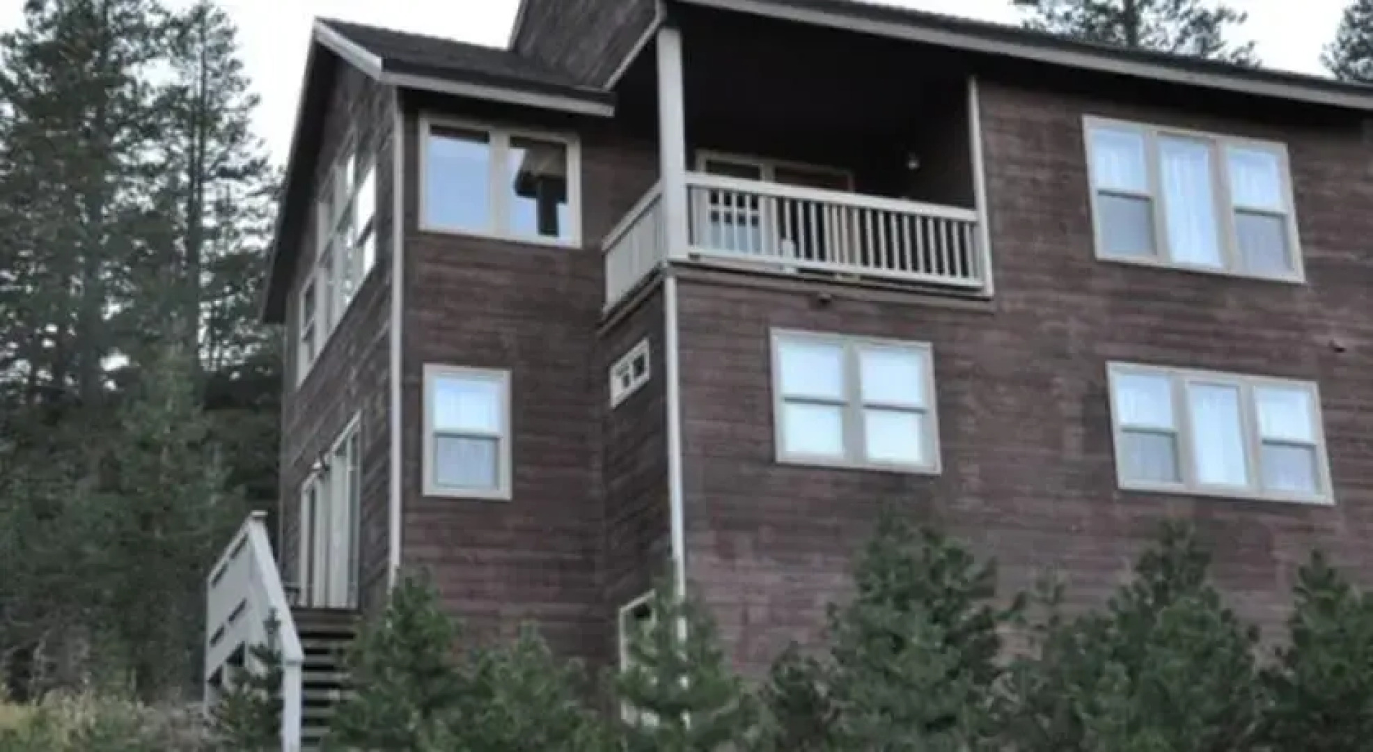 RedAwning Yarrow Place Home on Meadow