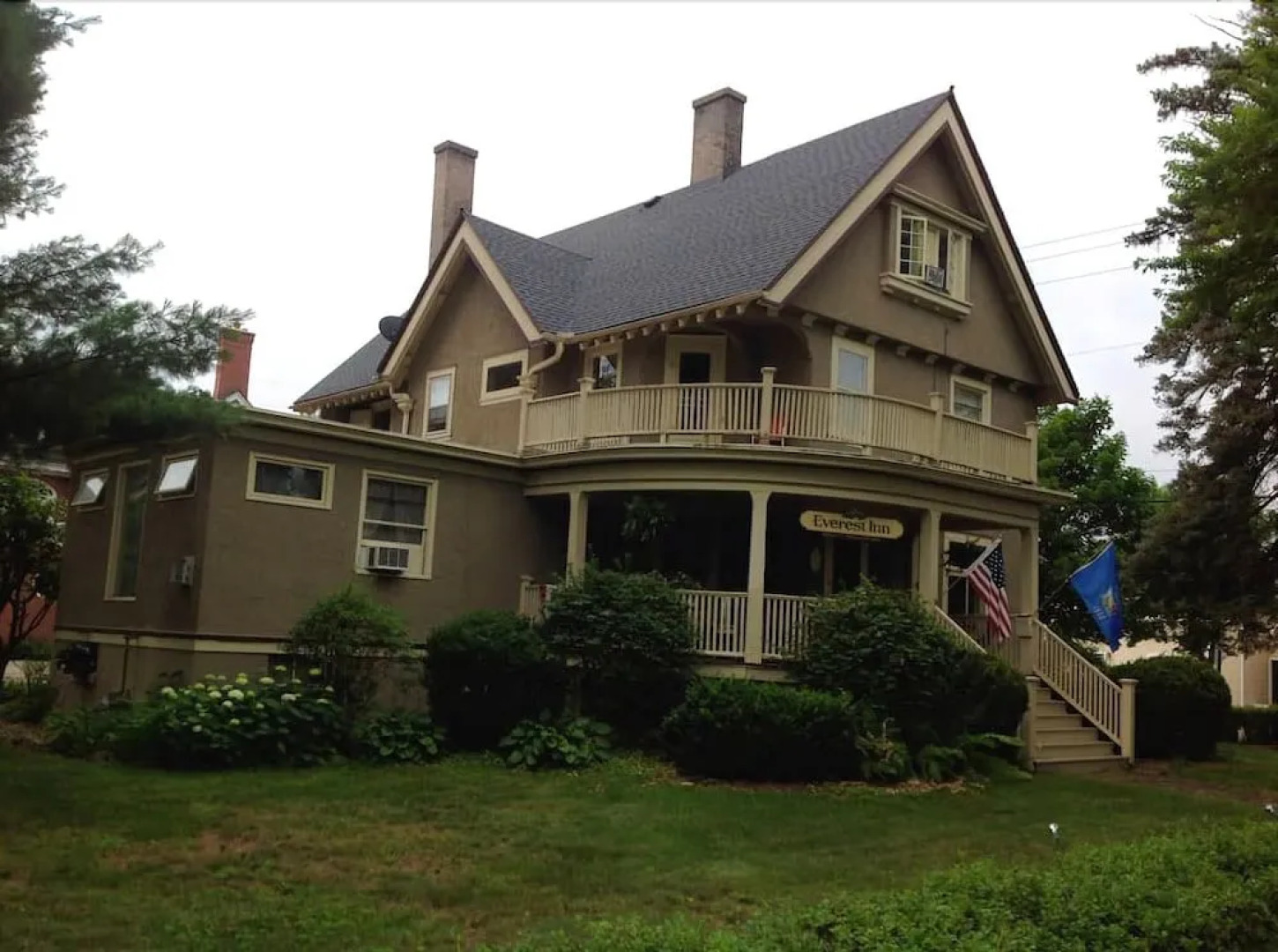 Everest Inn Bed and Breakfast