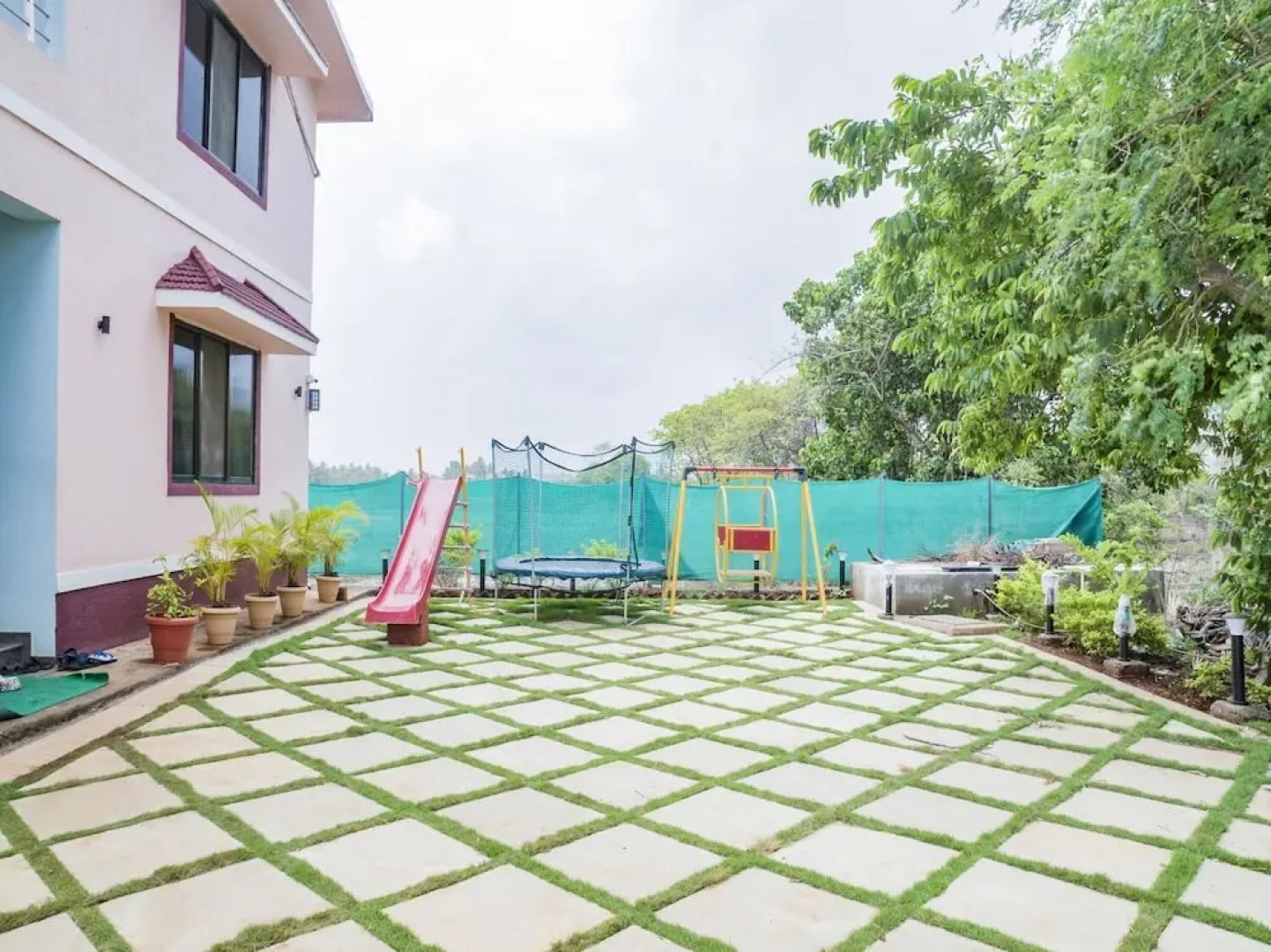 Lotus The Lake view Resort