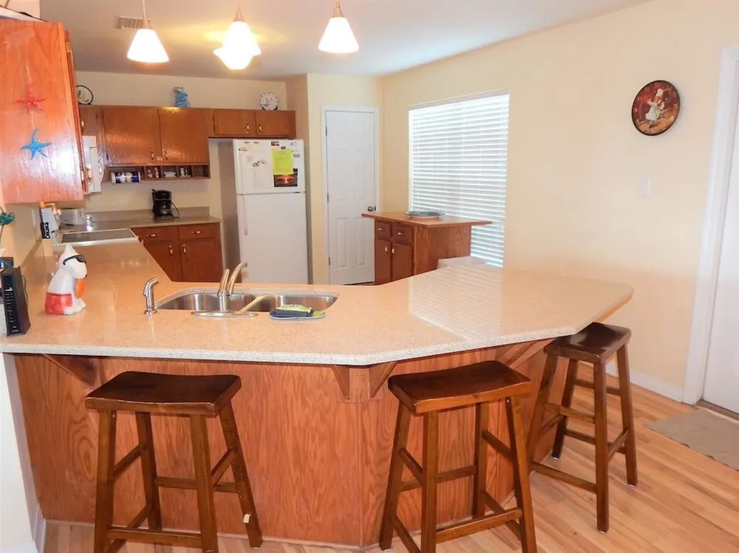 008 Sea Horsin Around