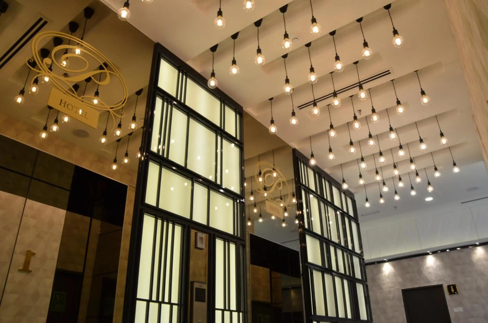 SEM9 Senai ''Formerly Known as Perth Hotel"