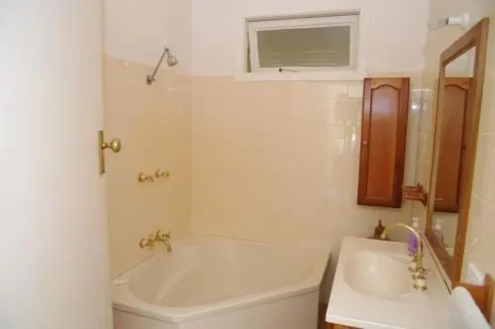 Berry, 16 East Street