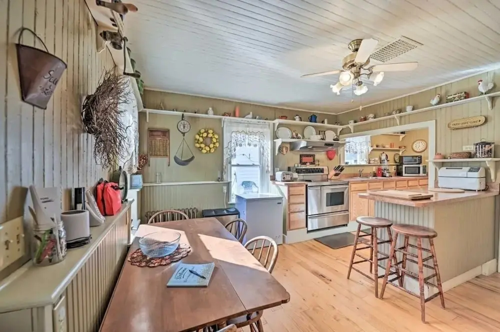 10 Mi To Gore Mountain: Home In Adirondack Park 5 Bedroom Home