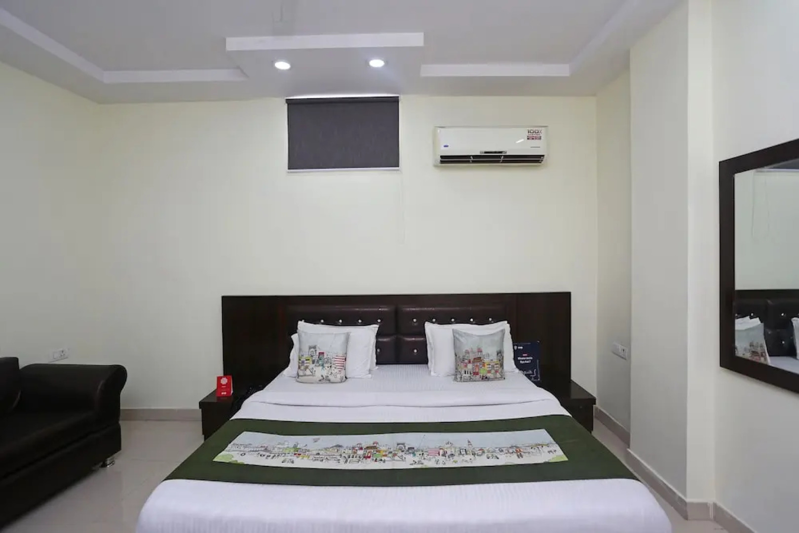 OYO 9565 Hotel New Shiv Murti