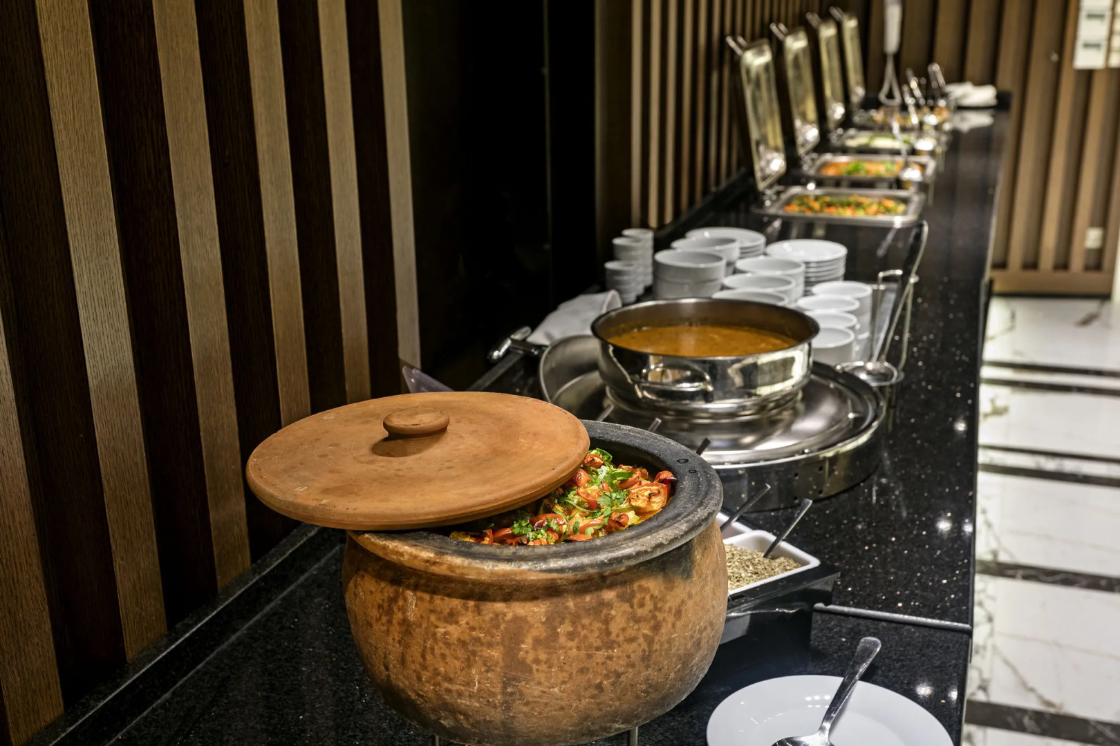 B Business Hotel & Spa