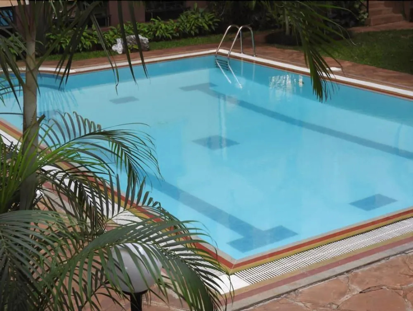 Cerenata Gardens Suites