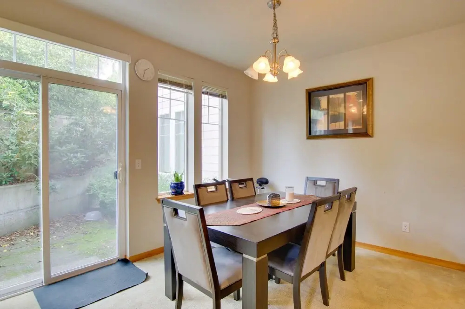 Charming Everett Townhome - 3 Mi to Downtown!