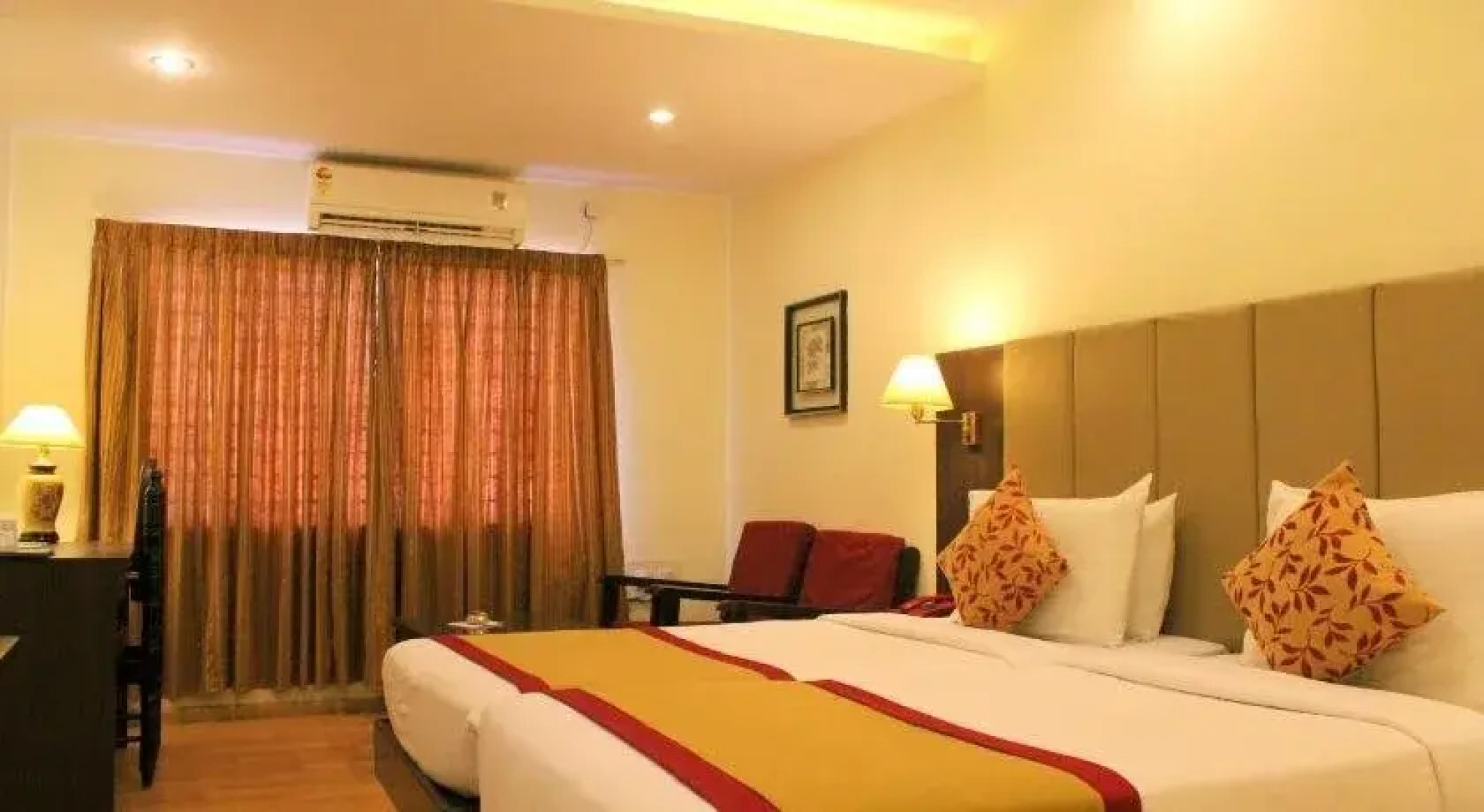 Hotel Yasodha Towers