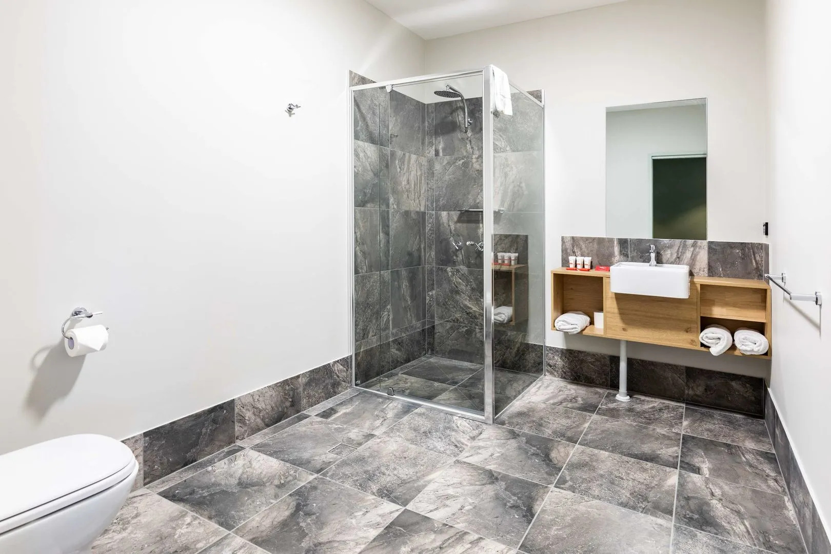 Nightcap at Commercial Hotel