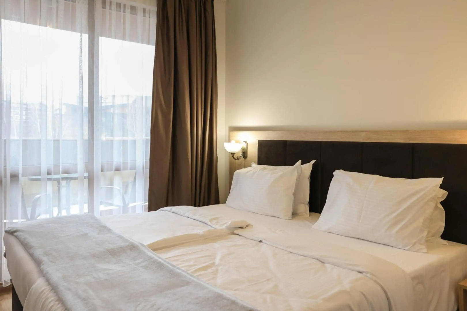 Green Wood Hotel