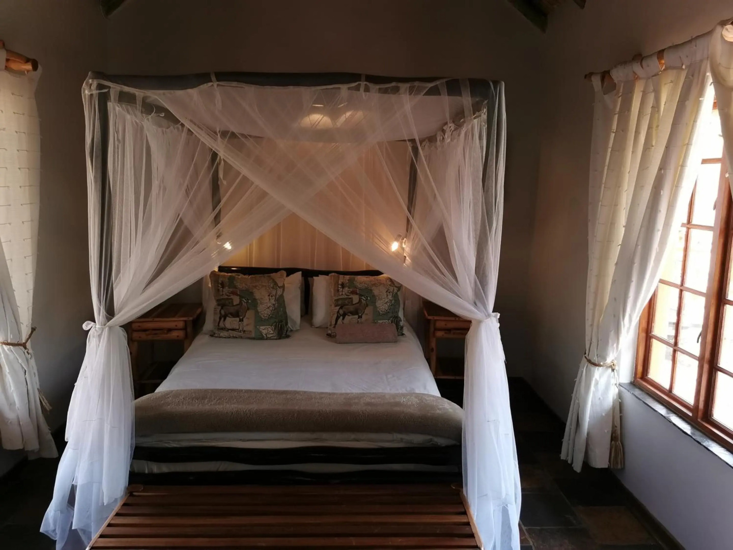 Thornhill Safari Lodge