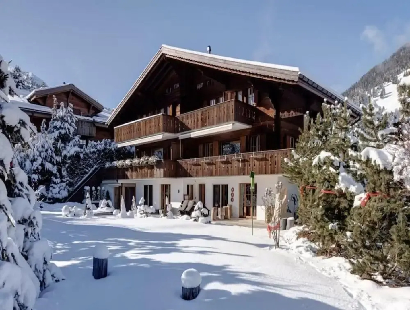 7-bedroom Chalet With Private Pool