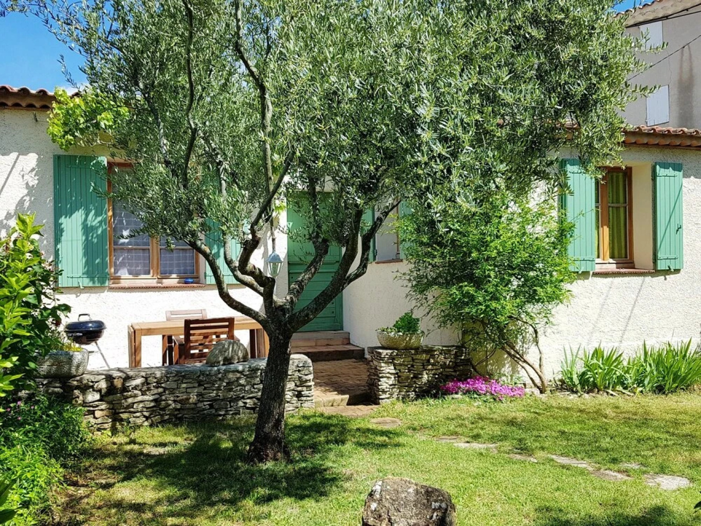 House With 2 Bedrooms in Revest-des-brousses, With Wonderful Mountain