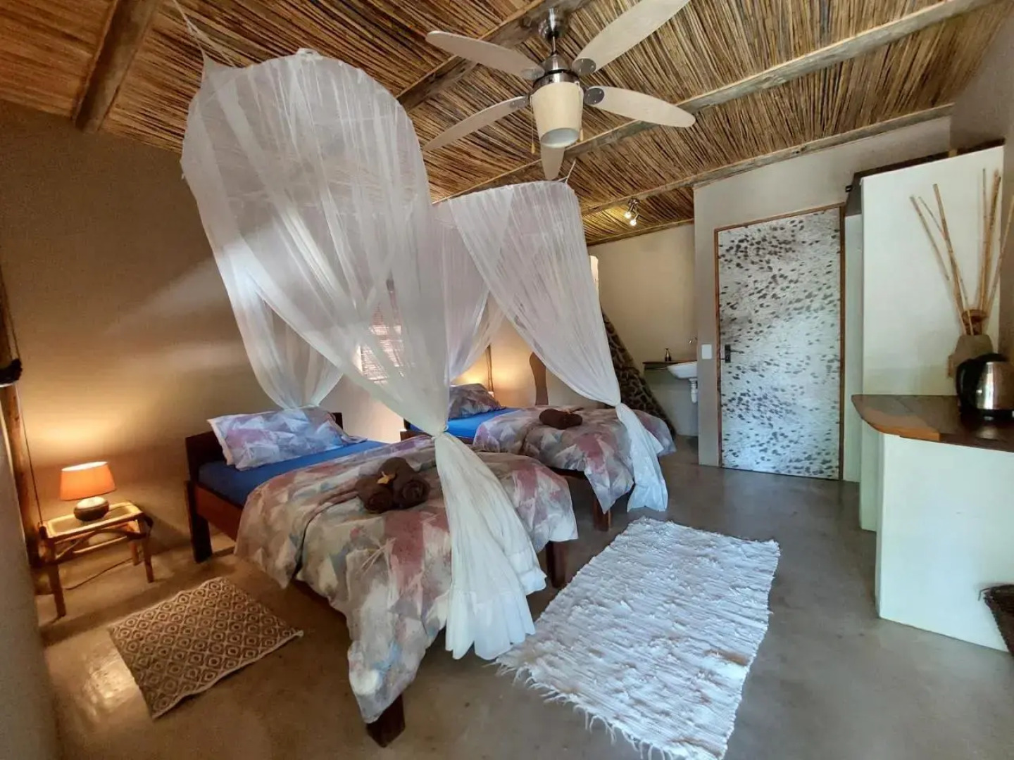 Mobola Lodge