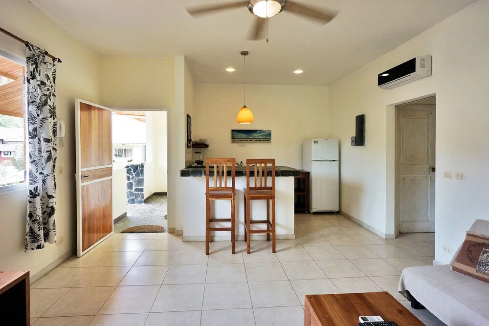 Costa Riki Apartments