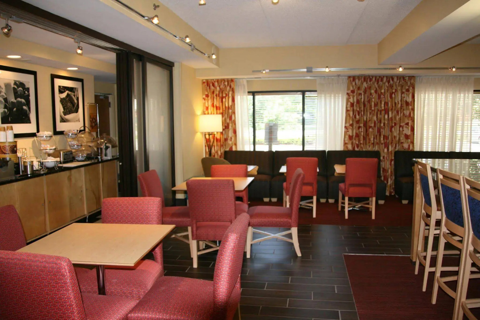 Hampton Inn Louisville-Airport