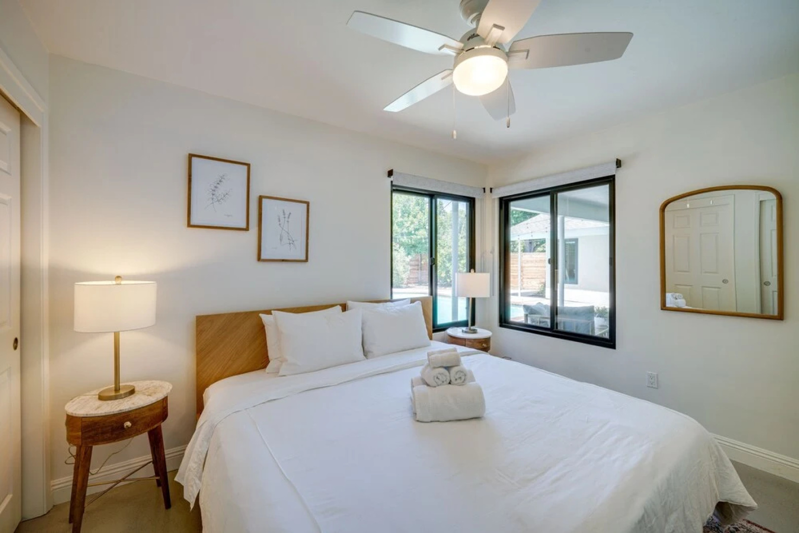 Bakersfield Oasis: Private Pool, Hot Tub & Patio!