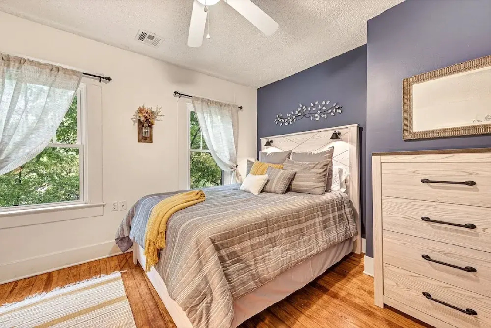 Madison Manor 4 Bedroom Bungalow by Redawning