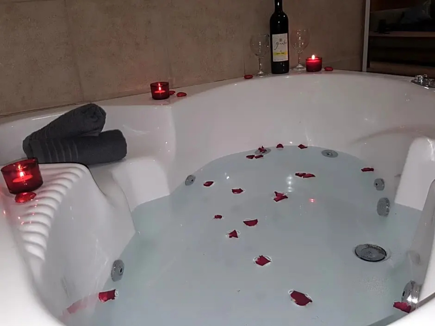 Zimmer Belev HaKikar- Dead sea