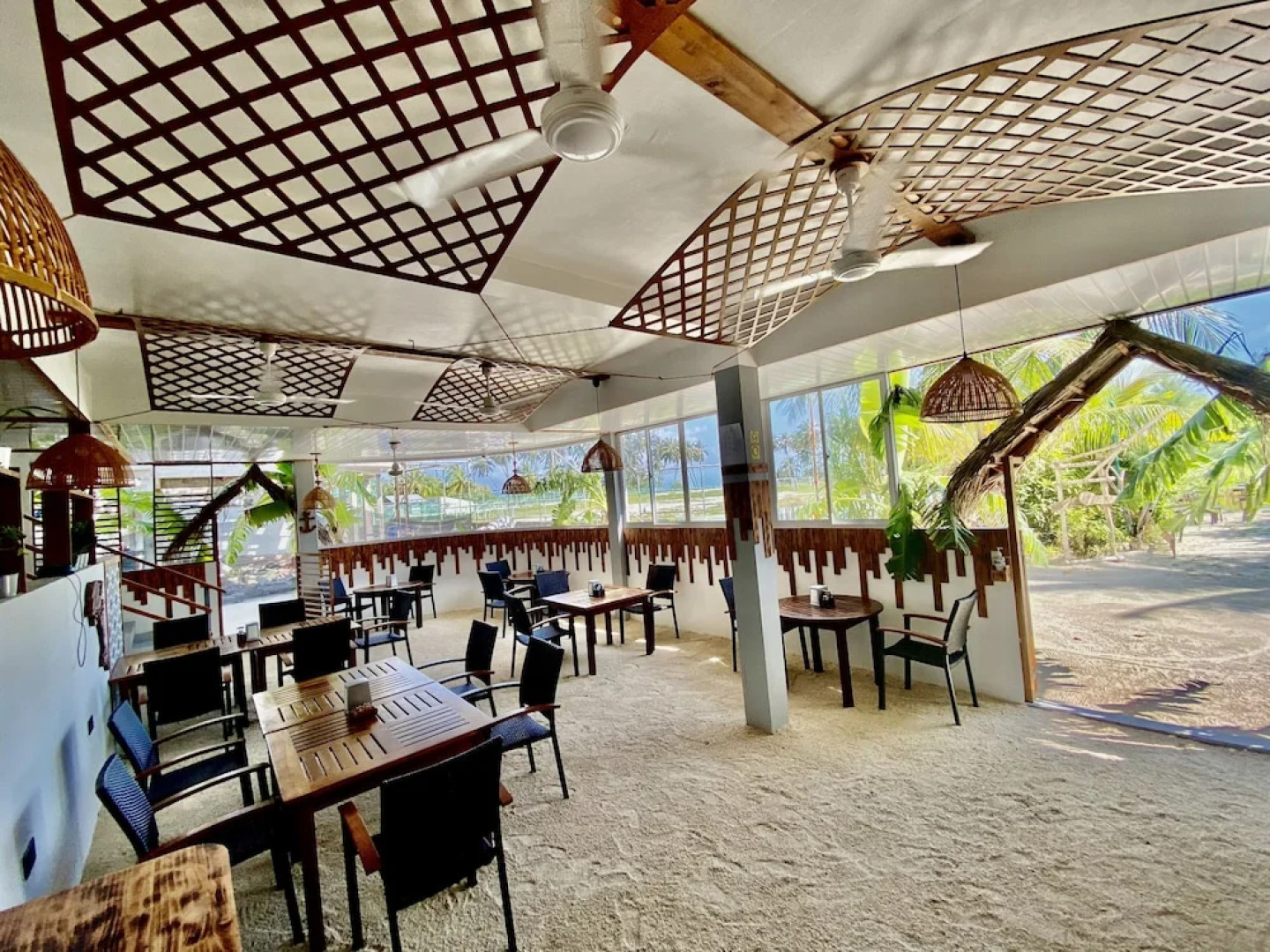 Dhiffushi Inn