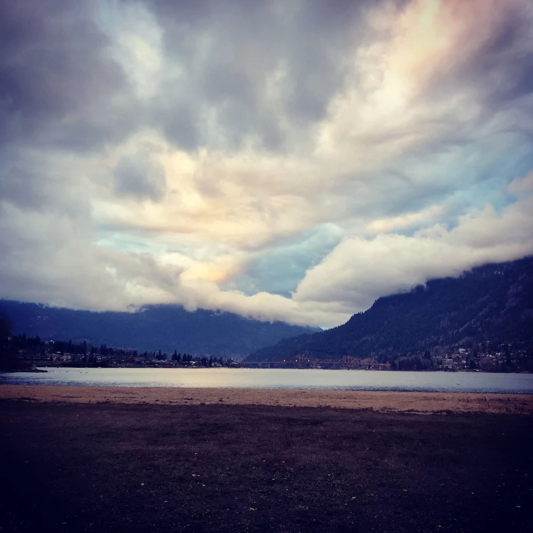 Lakeshore Boutique Inn Inc.