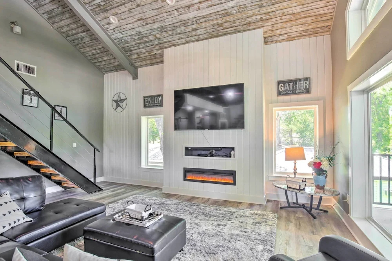 Outdoor Entertainment Space: Home in Mcqueeney