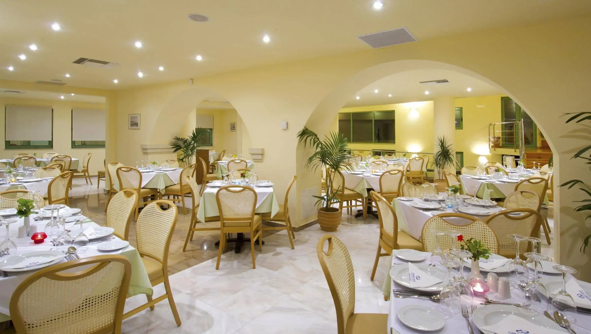 Giannoulis – Grand Bay Beach Resort - Adults Only
