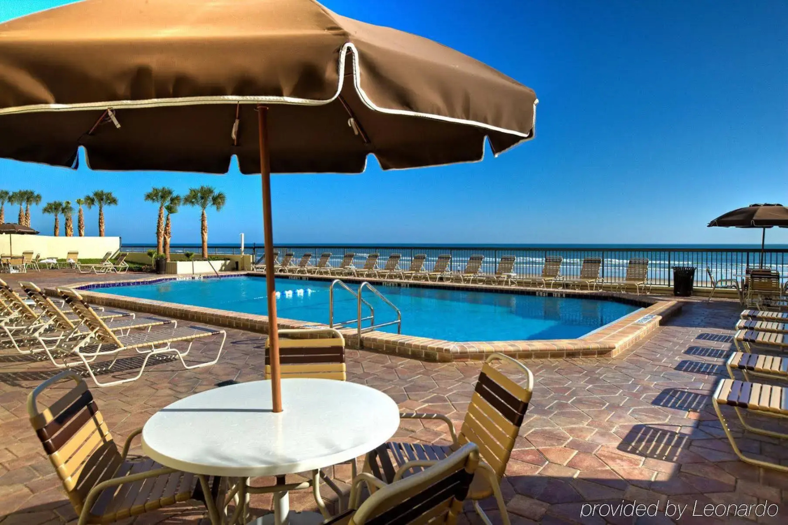 Holiday Inn Express & Suites Oceanfront by IHG