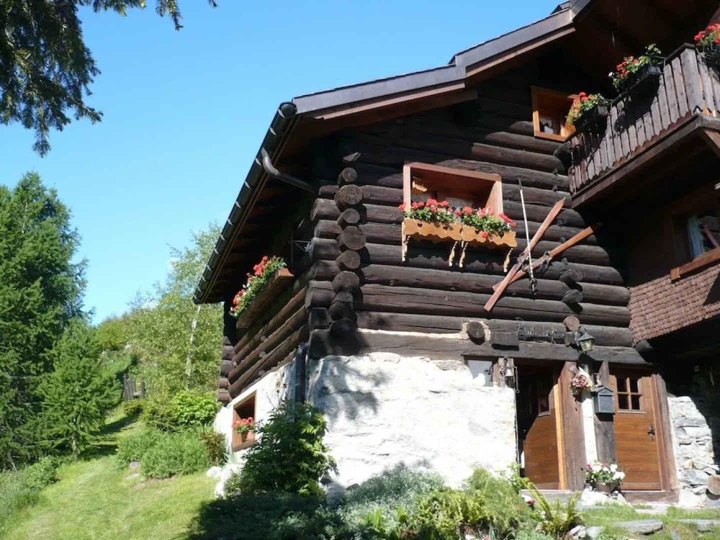 Chalet Dei Fiori - Room & Apartment