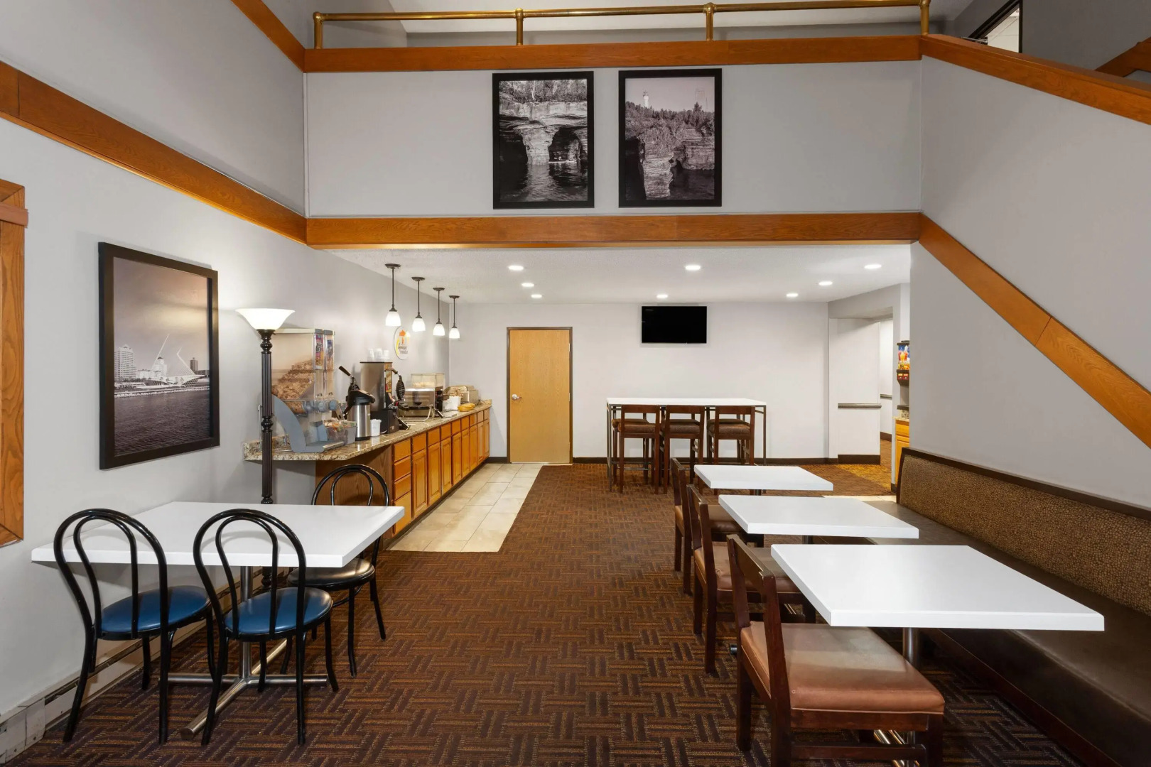 Super 8 by Wyndham Green Bay Near Stadium