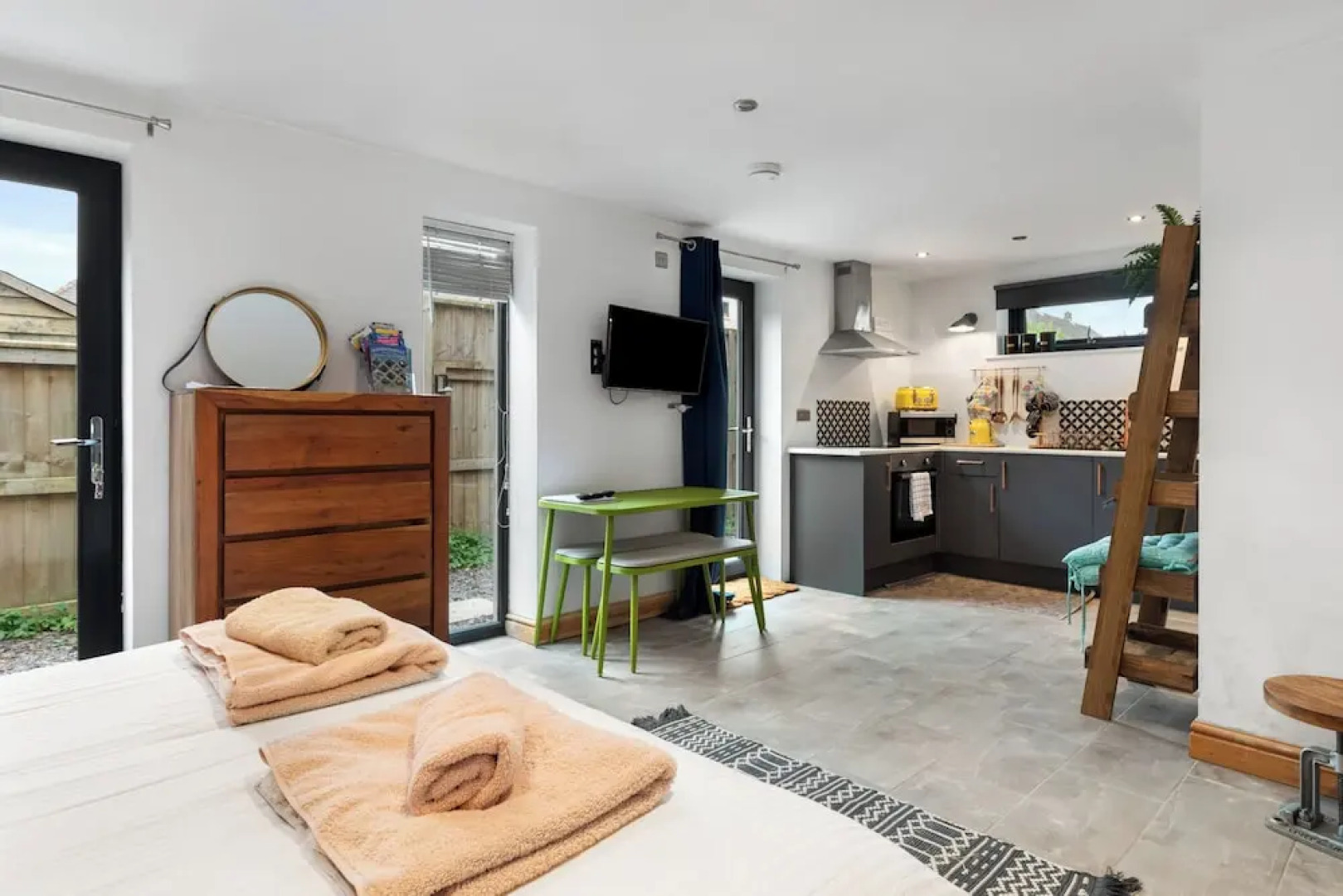 Immaculate 1-bed Studio in Haverfordwest