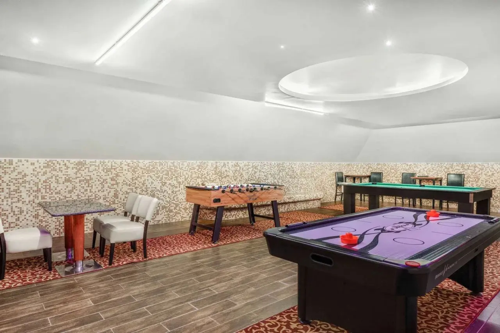 Отель Mercure Szekesfehervar Magyar Kiraly Hotel