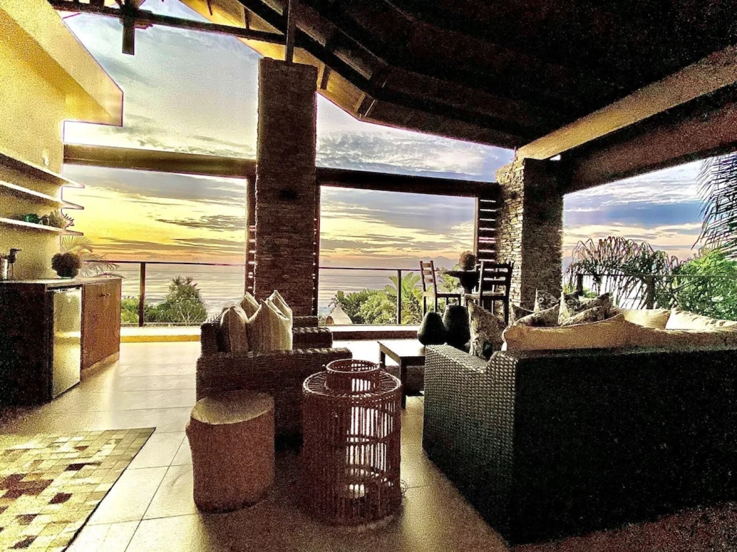 DolphinCoast YOLO Spaces-Ballito Beach House Villa