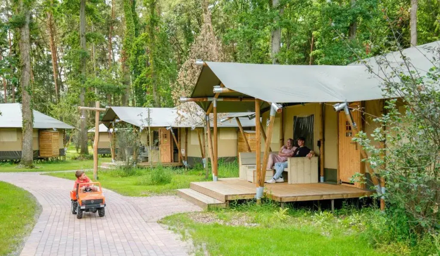 Serengeti Safari Lodge