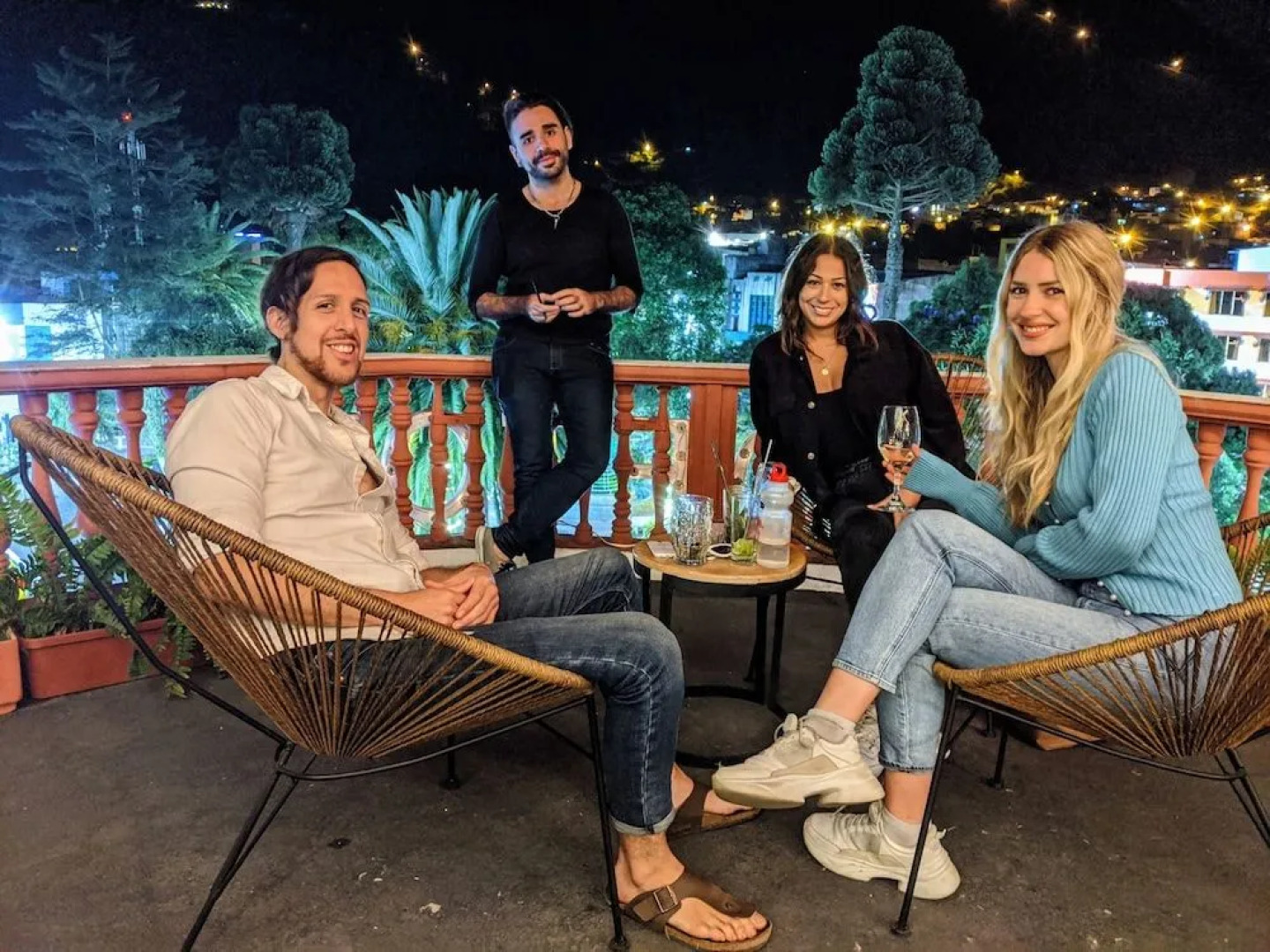 Erupcion Art Hotel & Hostel