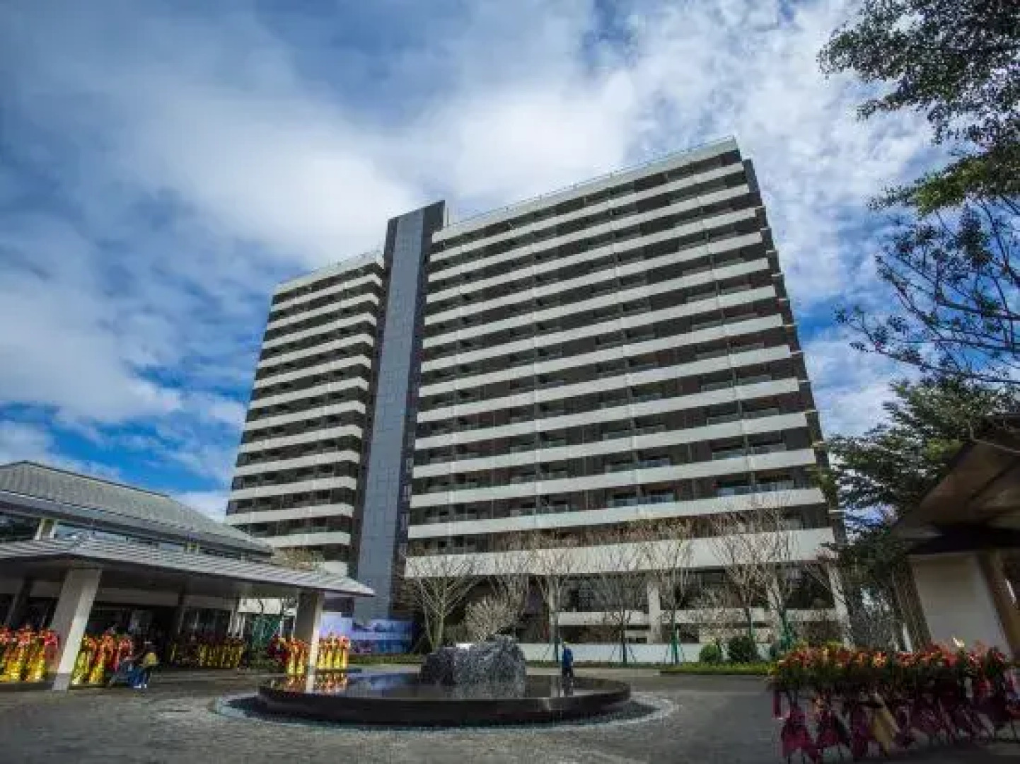 Ramada Encore By Wyndham Jiusuo Down Town