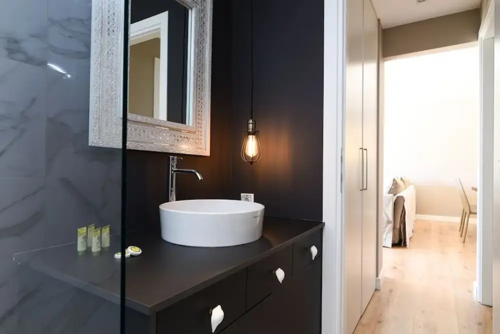 142m² Bright Alimos Apartment with Marina View