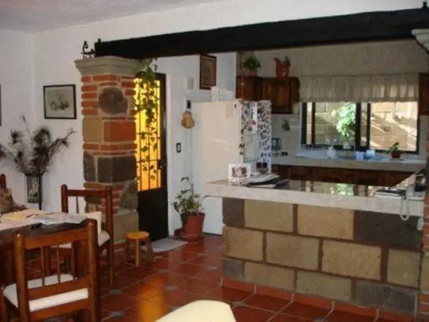 Casa Amarilla