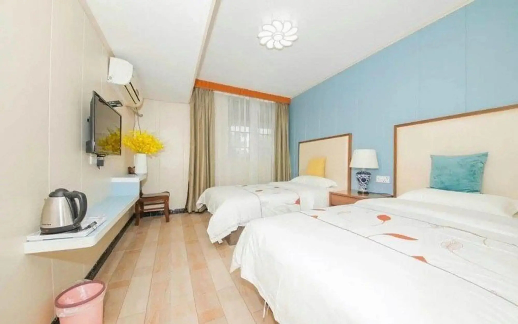 Shuguang Hotel (Shaoxing Keqiao Textile City)