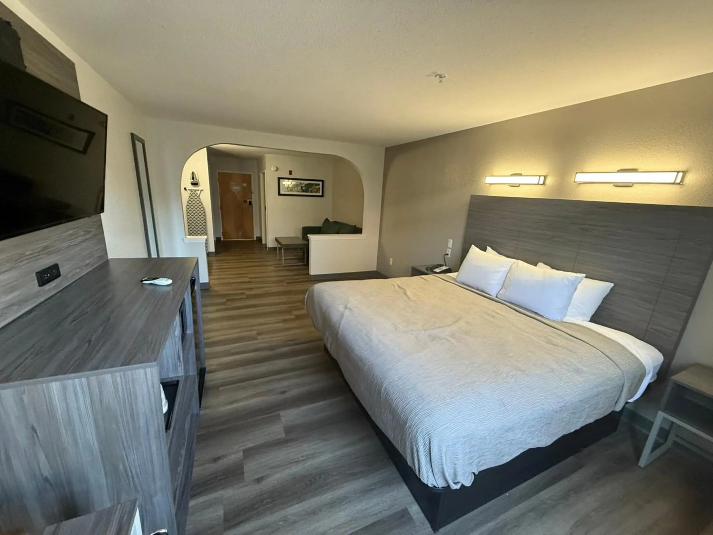 Quality Inn & Suites Biloxi - Ocean Springs