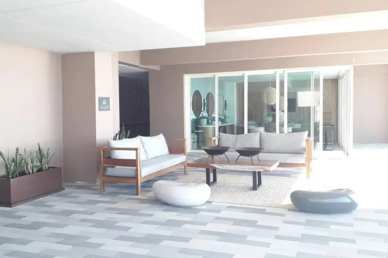 Luxury Beach Condo with Pool