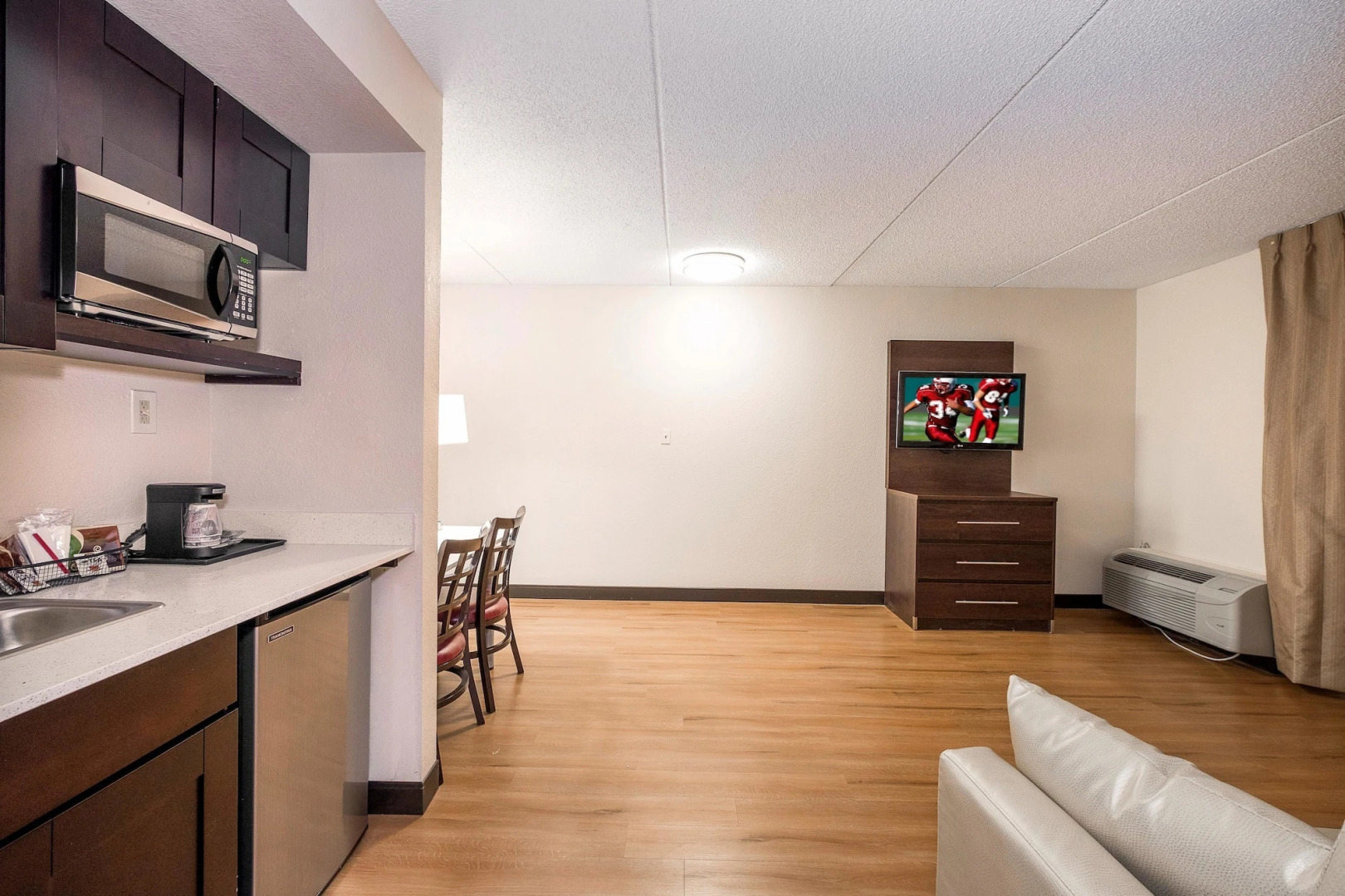 Red Roof Inn PLUS+ & Suites Knoxville West-Cedar Bluff