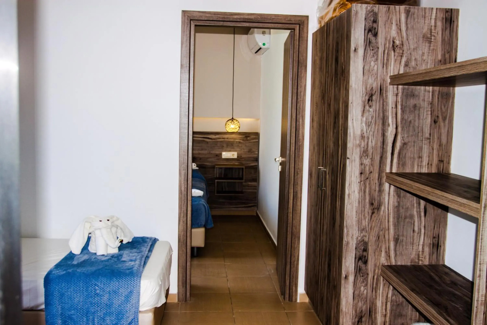 Sunshine Hotel and Apartments