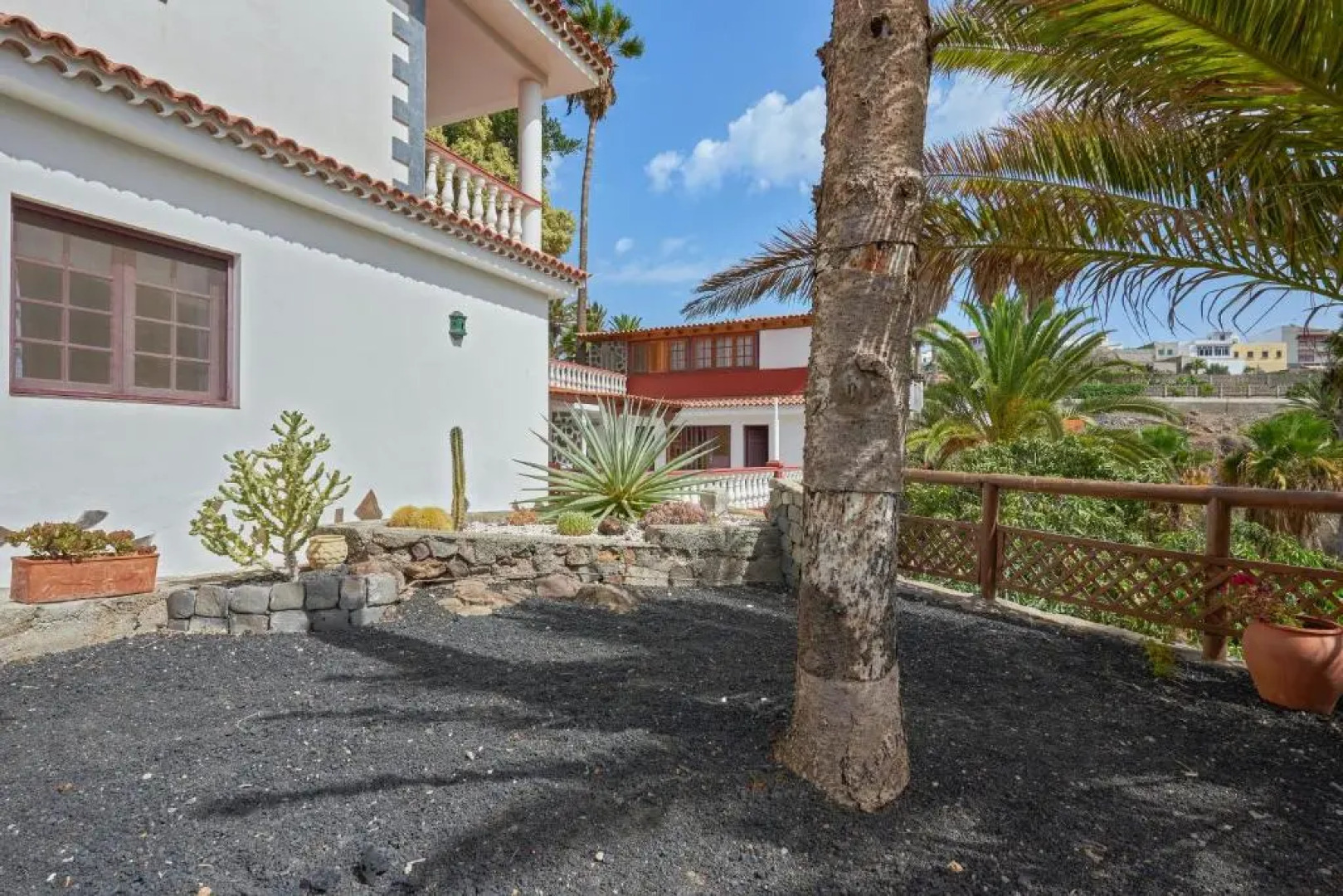 Apartment with 2 bedrooms in Buenavista del Norte with wonderful mountain view shared pool terrace 1 km from the beach