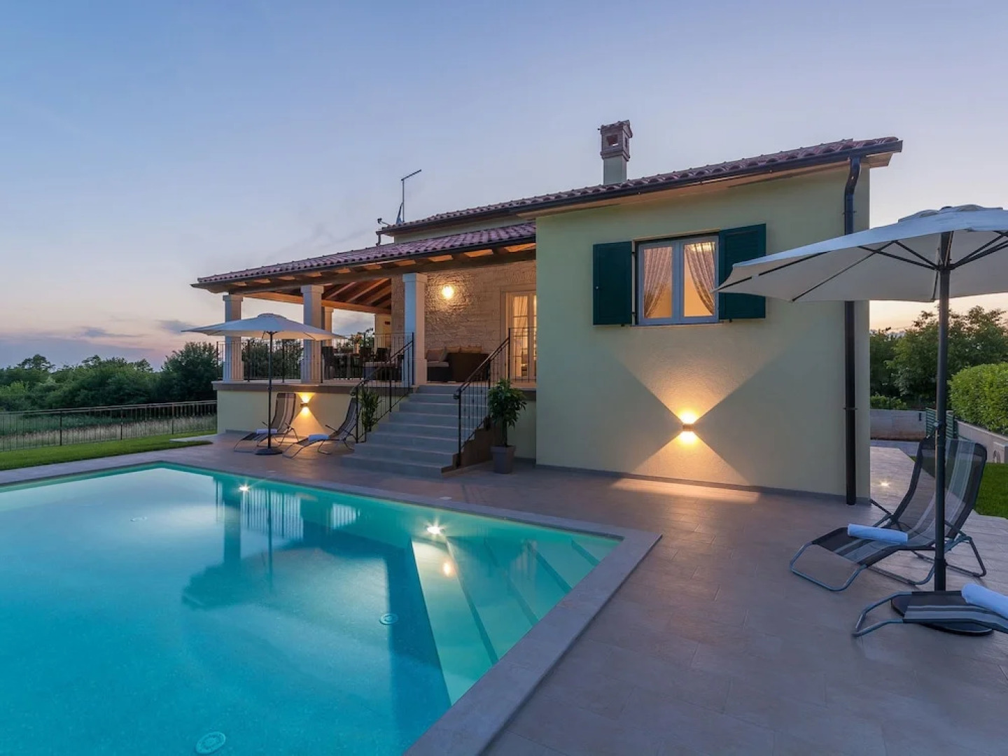 Modern House With Pool and Beautiful Landscaped Environment in a Quiet Location